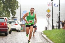 Biegi uliczne. Suwalczanin w czołówce w Kamieniu Pomorskim